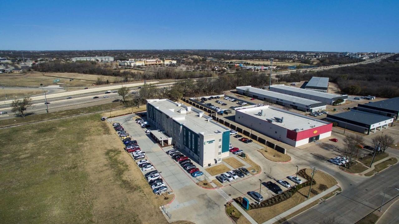 WoodSpring Suites Dallas Plano Central Legacy Drive Esterno foto